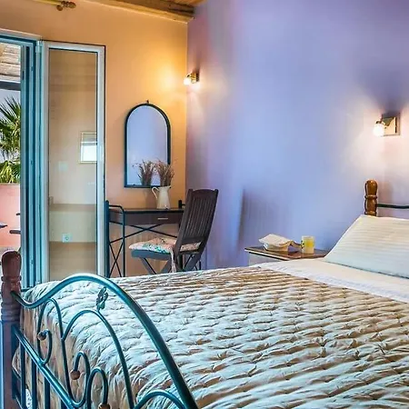 Ratzakli Sleeps 7 Pool Air Con Wifi Villa *